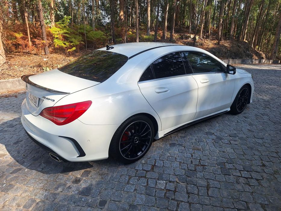 Mercedes-Benz CLA 220 CDI 7G-DCT AMG Line