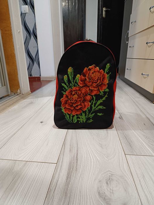 Рюкзак вишитий бісером