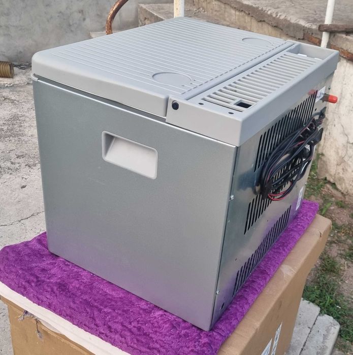 Холодильник кемпінговий автомобільний аміачний газовий DOMETIC WAECO