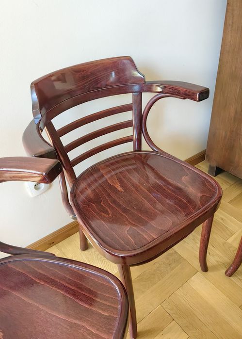 Krzesła gięte THONET