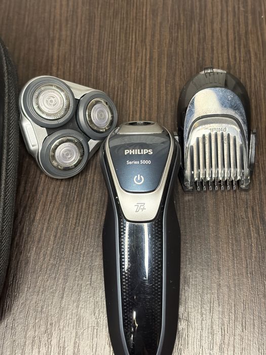 Електробритва Philips series 5000