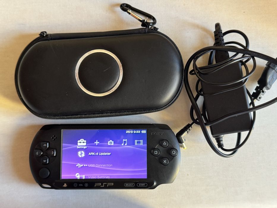 Sony PSP przerobiona ARK-4, bateria 1800mAh, karta pamięci 32GB