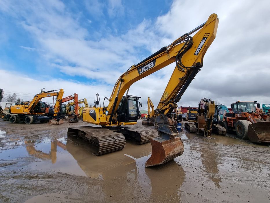 Аренда экскаватора . Любой вид земляных работ . Корчевание