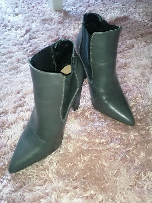 Botki kozaki słupek