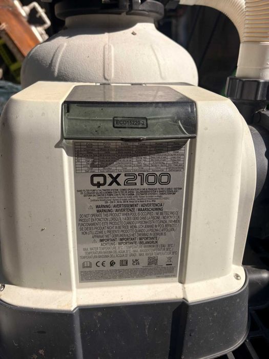 Piscina Intex Retangular  de grandes dimensões  com bomba de areia e água  salgada