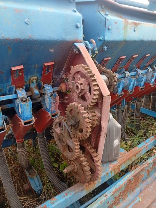 Продам МТЗ 80 та навісні агрегати