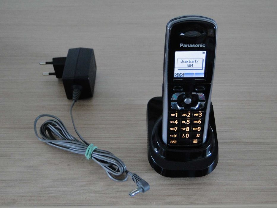 PANASONIC KX-TW201 Komórkowy telefon Panasonic KX-TW201 na kartę SIM