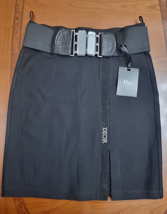 Жіноча  спідниця.