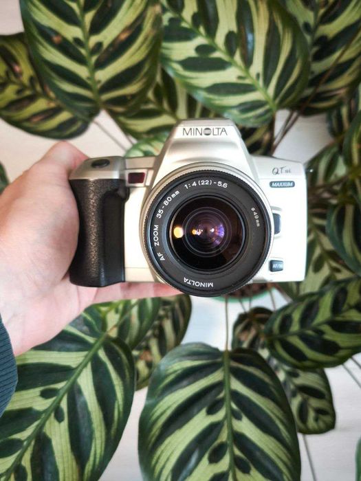 Фотокамера Minolta Maxxum QTsi з об'єктивом AF Zoom 35-80mm f/4-5.6