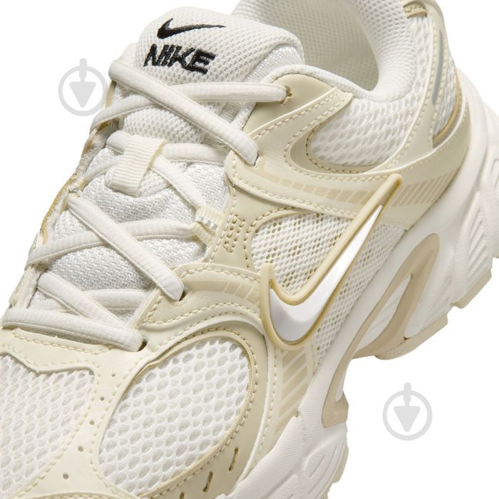 Кросівки жіночі демісезонні nike v5 rnr se io0464-101
