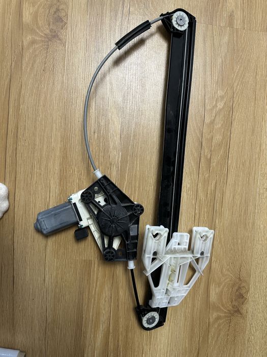 Склопідйомник hi lex audi q5 80A