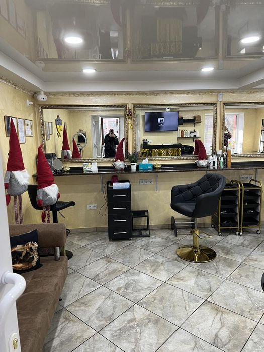 Салон красоты с оборудованием!