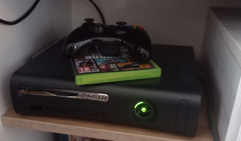 Konsola Xbox 360 120GB pad  GTA V