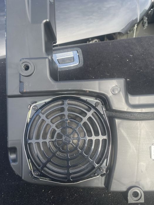 Subwoofer Bose Audi A4B7 A4B8