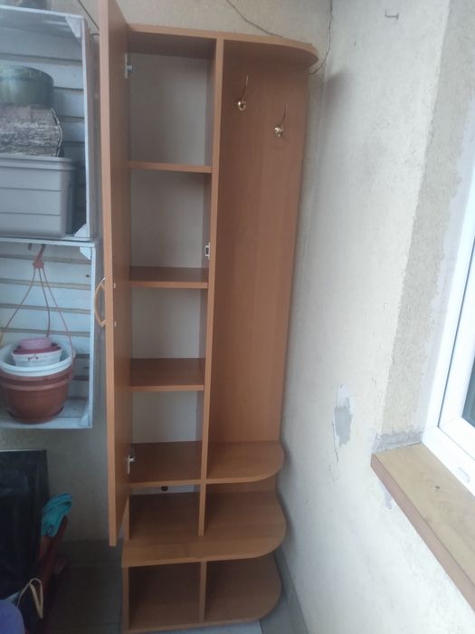 Posiadam na sprzedaż wieszak do przedpokoju
