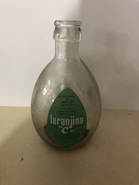 Garrafa laranjina pirogravada