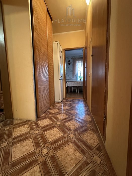 Продам 3-х кімнатну квартиру метро Осокорки