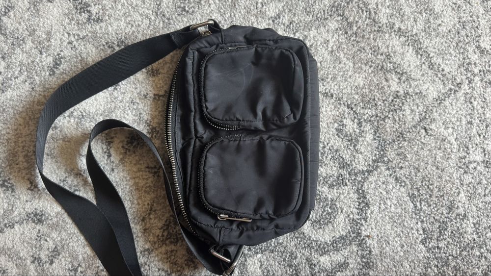 Сумка чорна через плечо