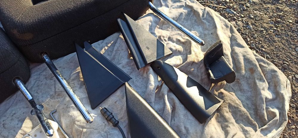 Запчастини audi 200 3B,100 C3,V8 D11,підголівники,пам'ять,підлокітники