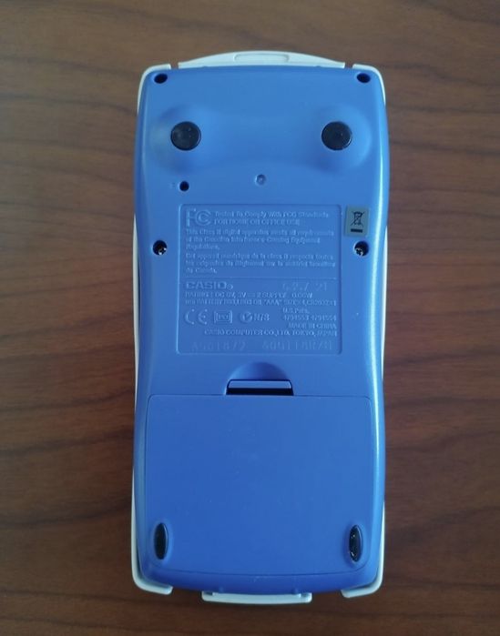 Máquina de Calcular Casio CFX 9850GC PLUS.