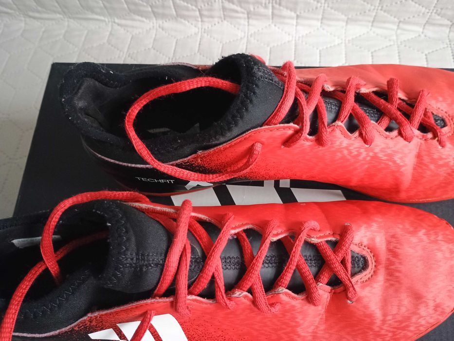 Halówki piłkarskie Adidas z tzw. skarpetą r.42 i 2/3