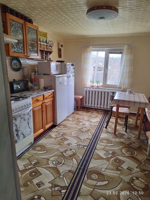 Продається двох кімнатна квартира