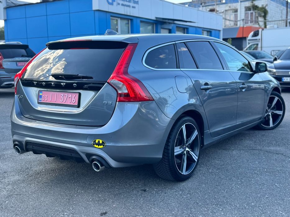 Volvo V60 Facelift R-Design D3 Drive-E 2016