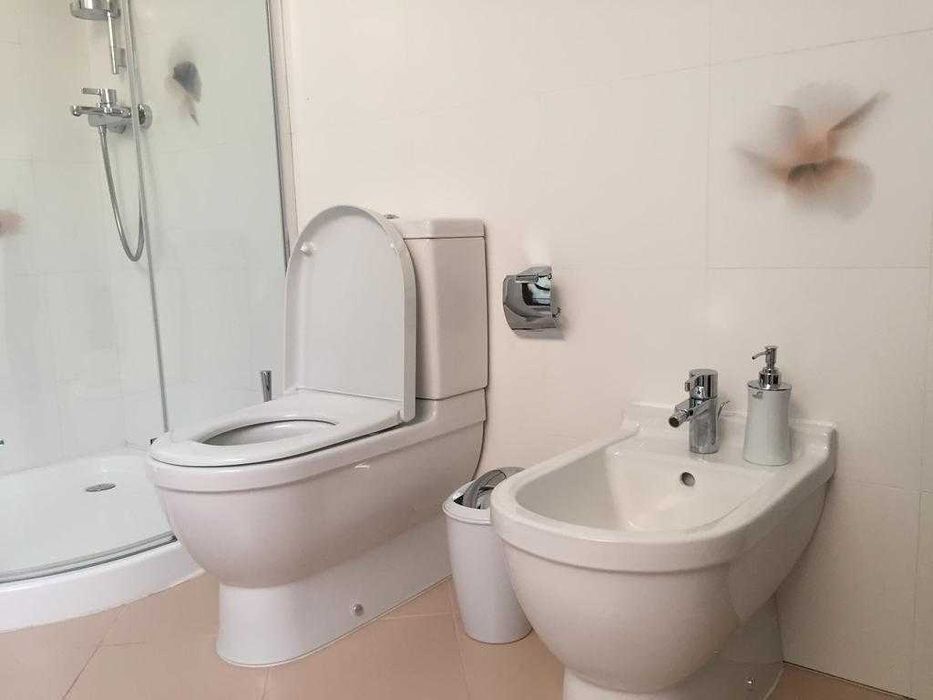 Дом 950кв. ,VIP уровня,на берегу озера, 7 спален.Бассейн с подогревом.