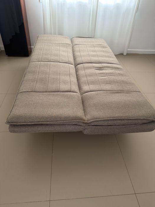 Sofá cama bege como novo com 3 posições