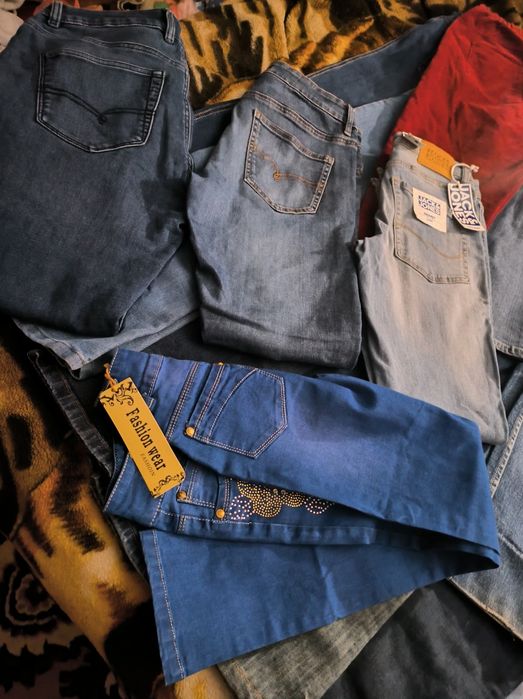 Бриджі джинси( п'ятнадцять пар),шорти в гарному стані
