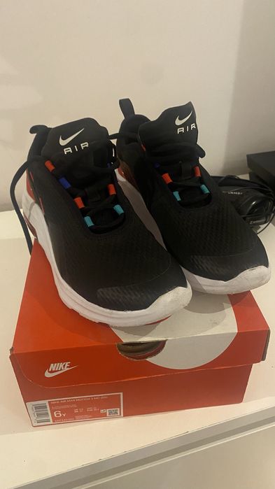 Nike Air Max Motion 2
