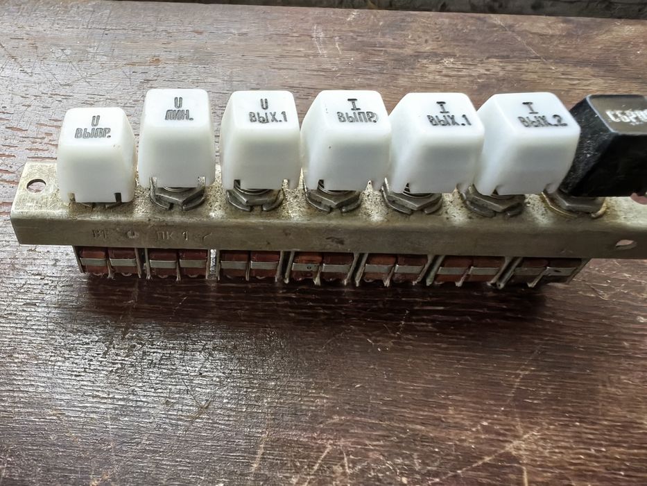 Продам одним лотом блоки тв