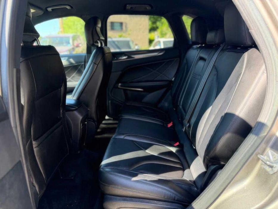Lincoln Mkc      2021