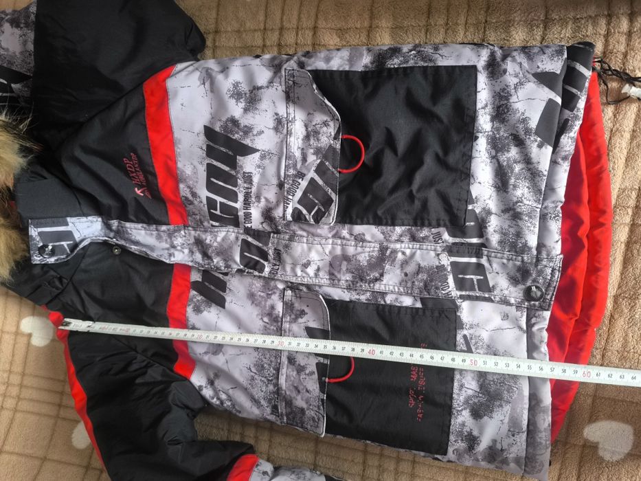 Зимова куртка для хлопчика 9-10 років