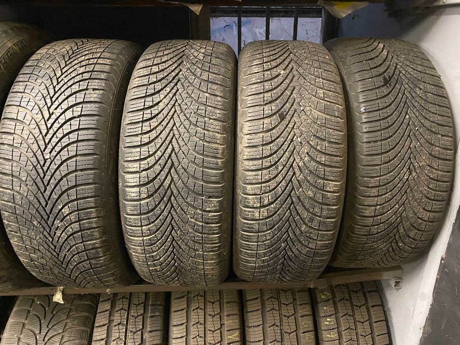 205/55R16 Cztery używane opony całoroczne Dębica