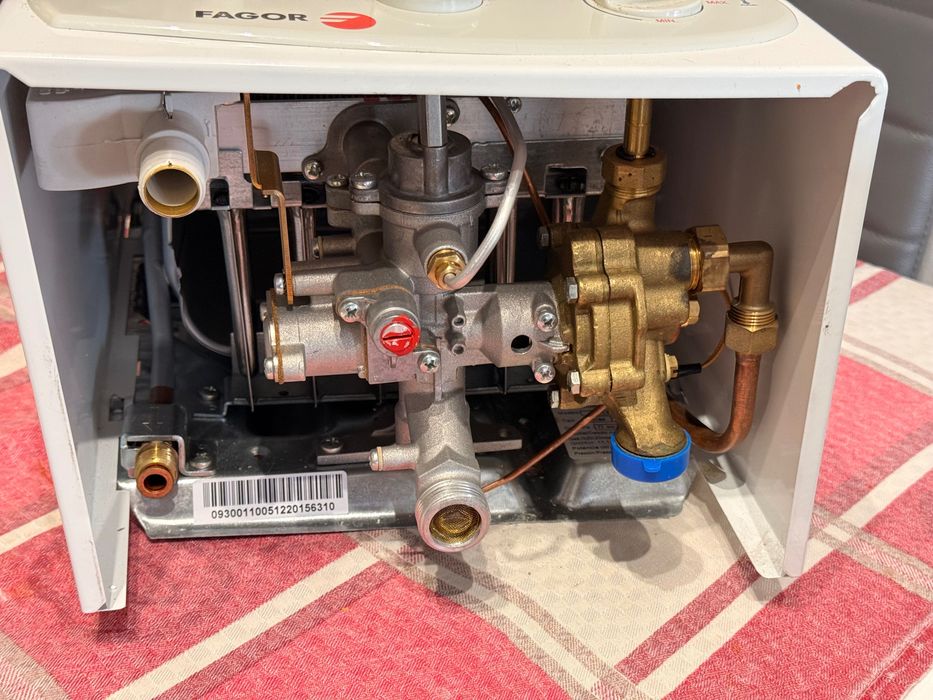 Esquentador Fagor Super Compact NOVO – Nunca Usado – Gás Natural