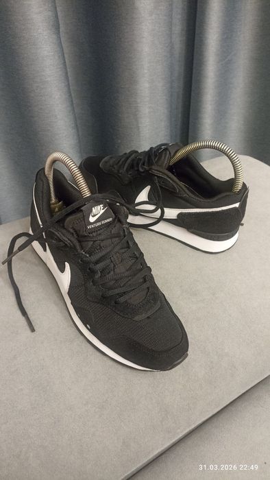 Кросівки Nike Venture Runner