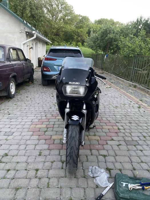 Suzuki katana 750