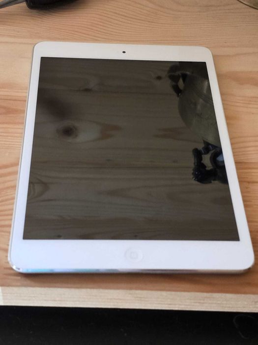 Tablet iPad mini pierwszej generacji