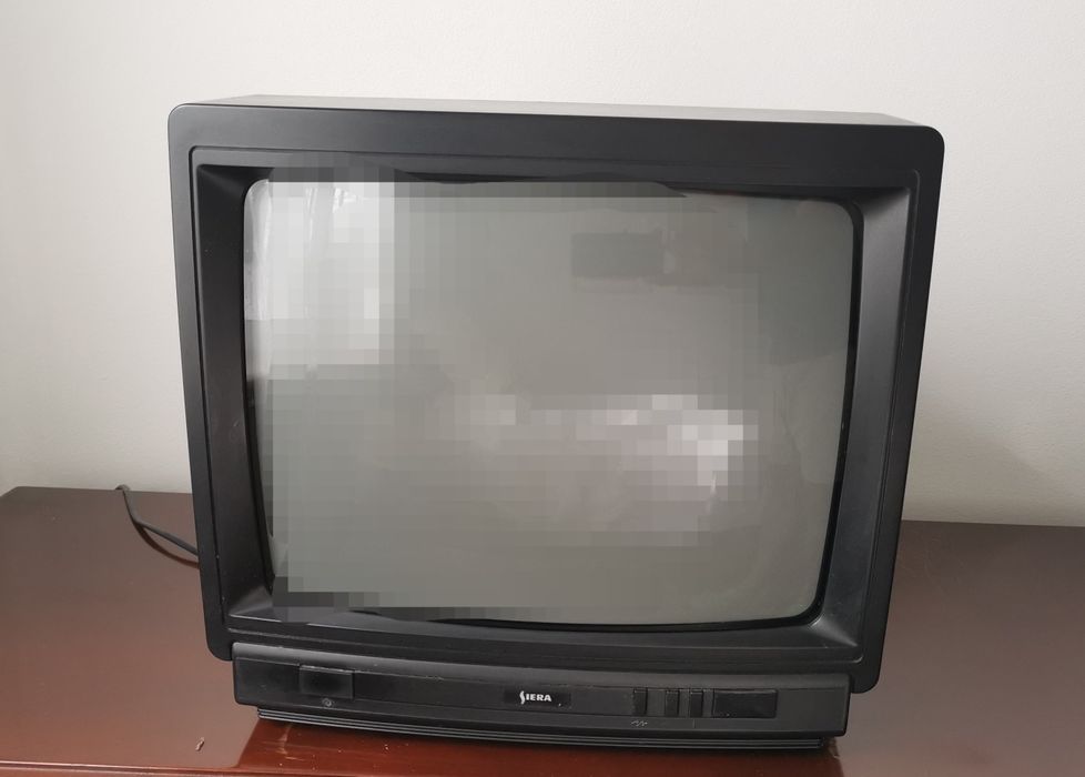 35 cm TV + Universal Remote Control + Wall-Mount TV Bracket64751967159811121