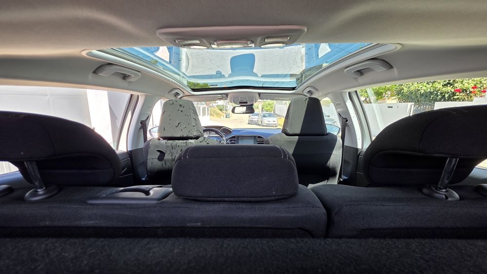 Peugeot 308 Hatchback 1.6 e-HDi Allure 115cv | CarPlay/Android Auto Wireless | Sem AdBlue | Teto Panorâmico