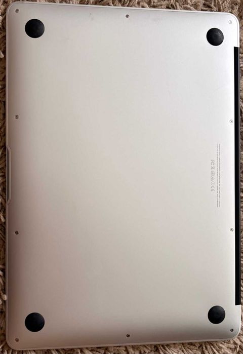 MacBook Air 13 i5 8 GB RAM 128 GB SSD