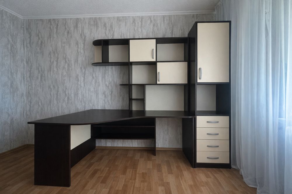 Продам письмовий стіл