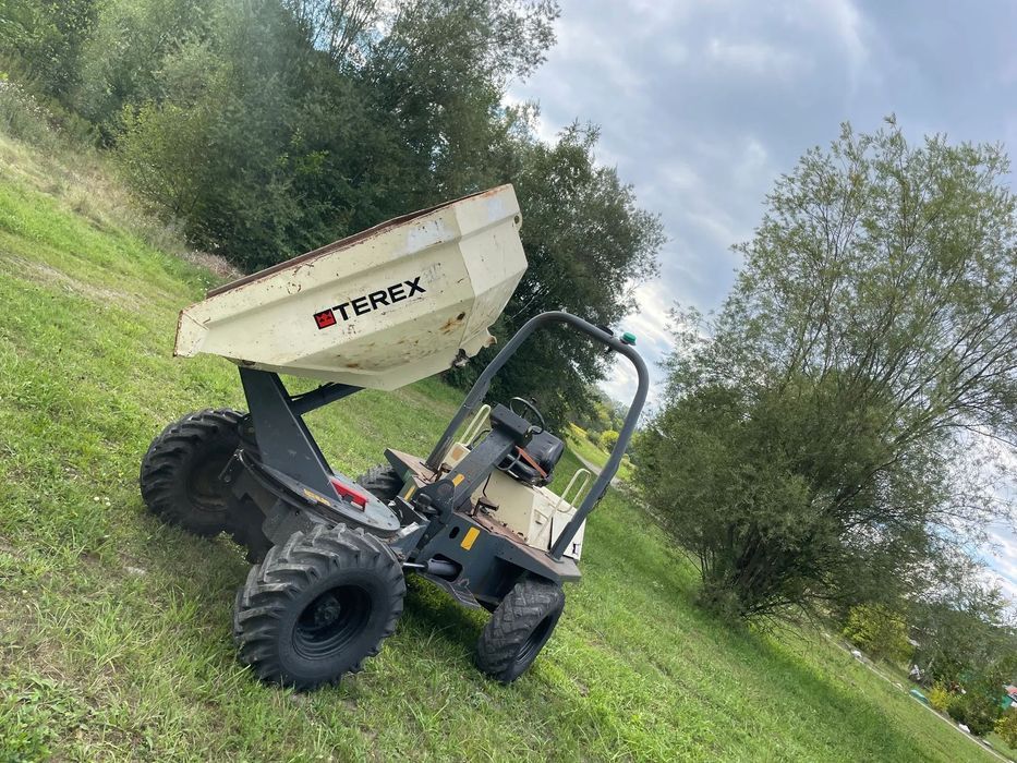 Terex DS030S Benford 3 tony OBROTOWE. Wozidło Budowlane-Rolnicze. Wózek z Obrotową Kolebą. 3 tony ładowność. 4x4. Mocny Silnik 4 cylindry Kubota 50km. 2600 mtg. Jazda 3 prędkości. Maszyna jak Nowa z Norweskiego Gospodarstwa! Ani deka luzów i wycieków! Peł