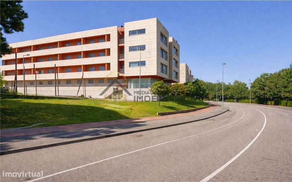 Apartamento T2 Com Garagem Centro De Fafe