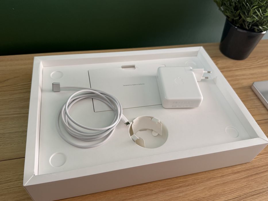 Macbook Pro 16” M4 Pro 48GB/512GB Srebrny 22 cykle, A3403