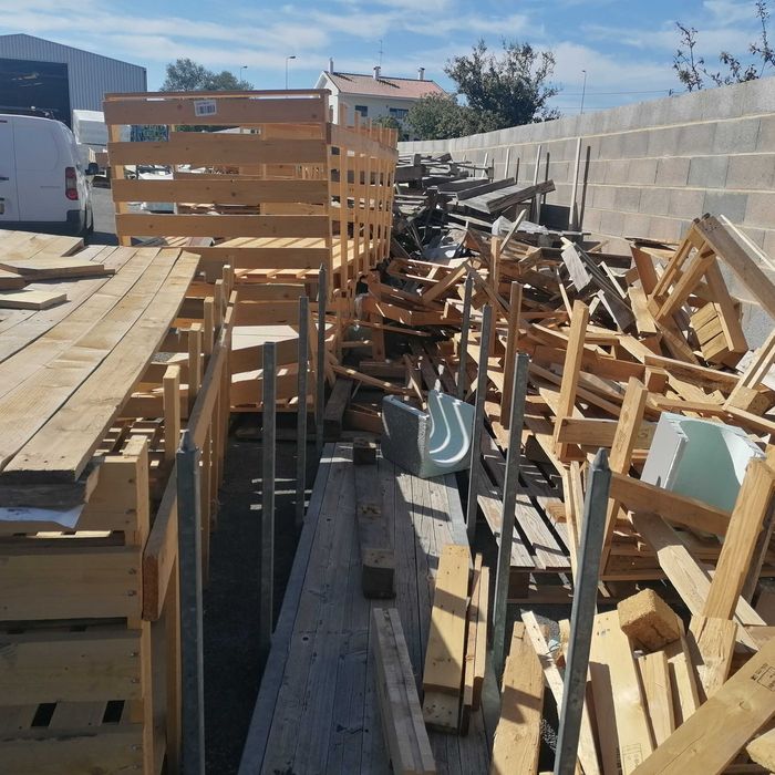 Madeira de paletes e afins - PARA DAR