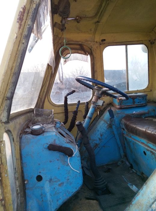 Продаю ЮМЗ 6 в робочому  стані