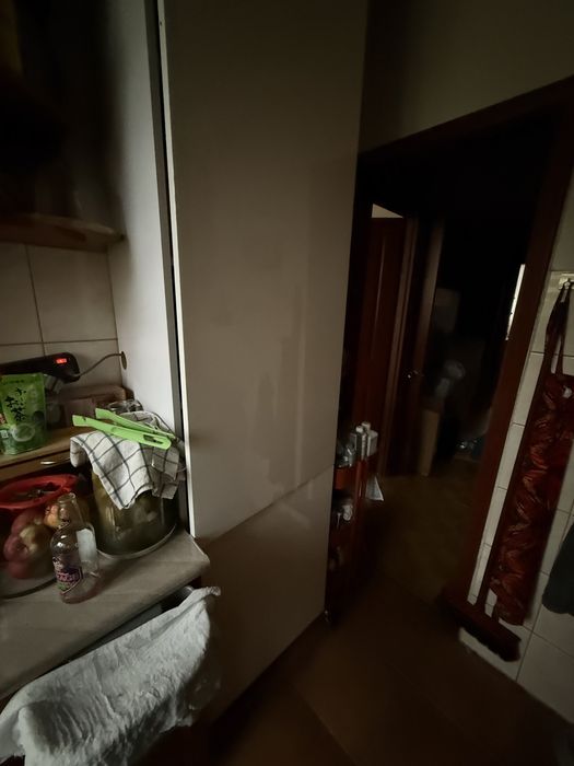 Słupek bialy z polyskiem przód, boki matowe