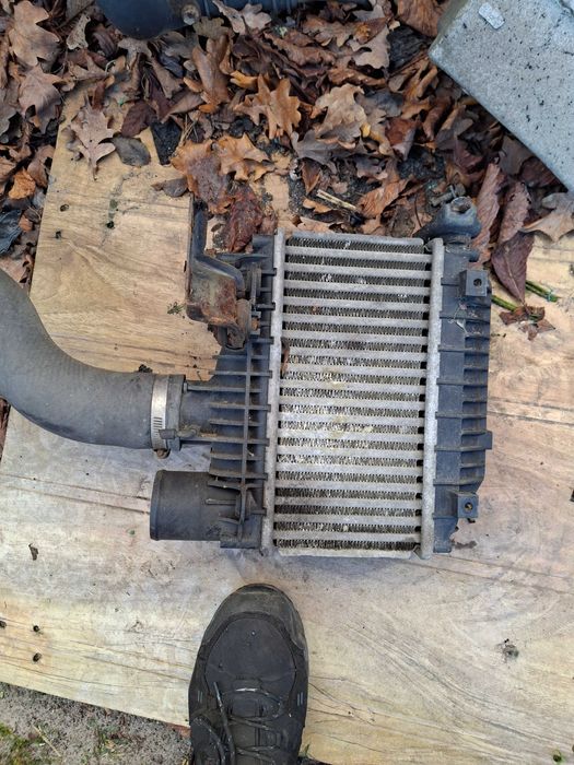 Toyota avensis t25 2,0 d4d 116 koni intercooler chlodnica